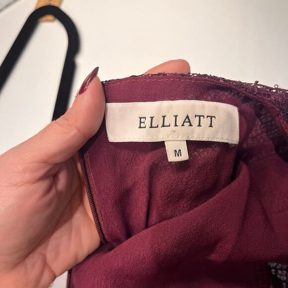 Elliatt Deep Red Lace Mini Dress Bell Sleeves Sz Medium Dark Romance - Picture 4 of 9